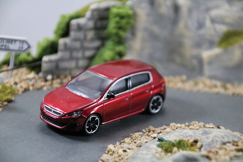 Illustration for article titled French Friday: Gallic C-Segment Hot Hatches